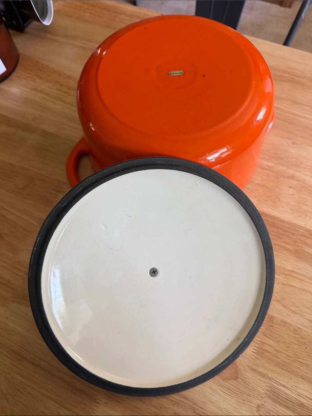 Rachael Ray enameled cast iron Dutch oven